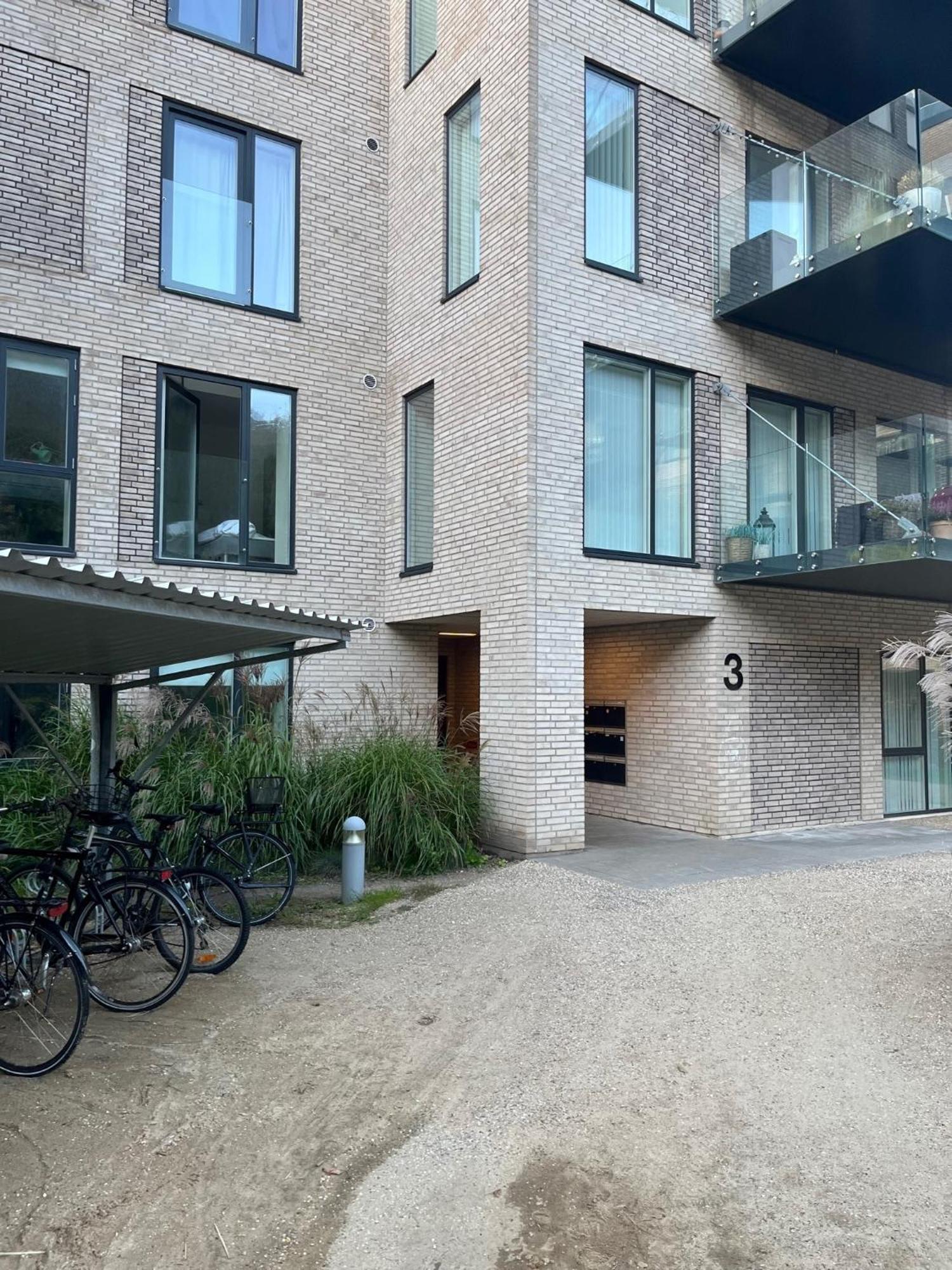 Charming Aalborg Apartment With Parking Exterior photo